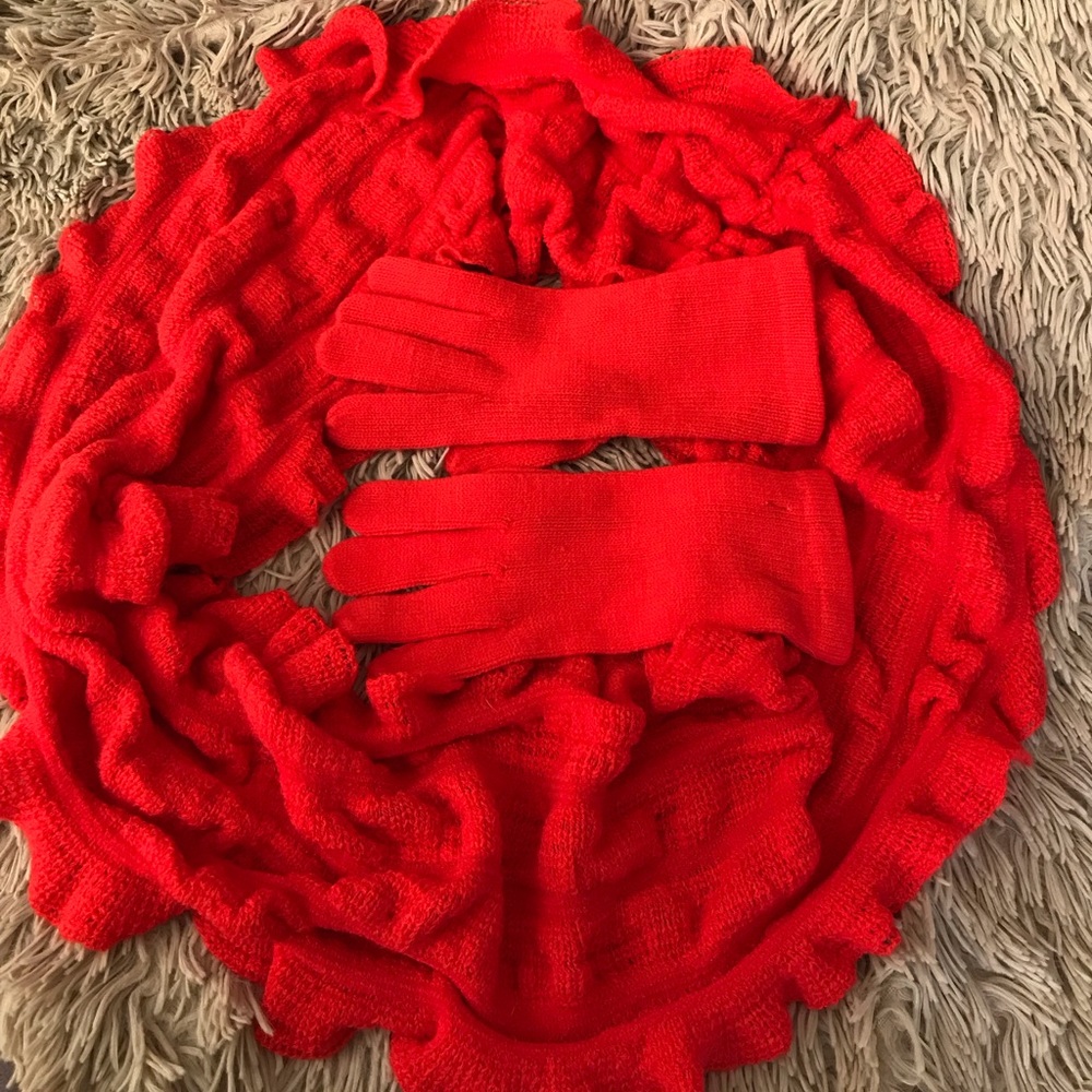 Infinity Scarf and Gloves